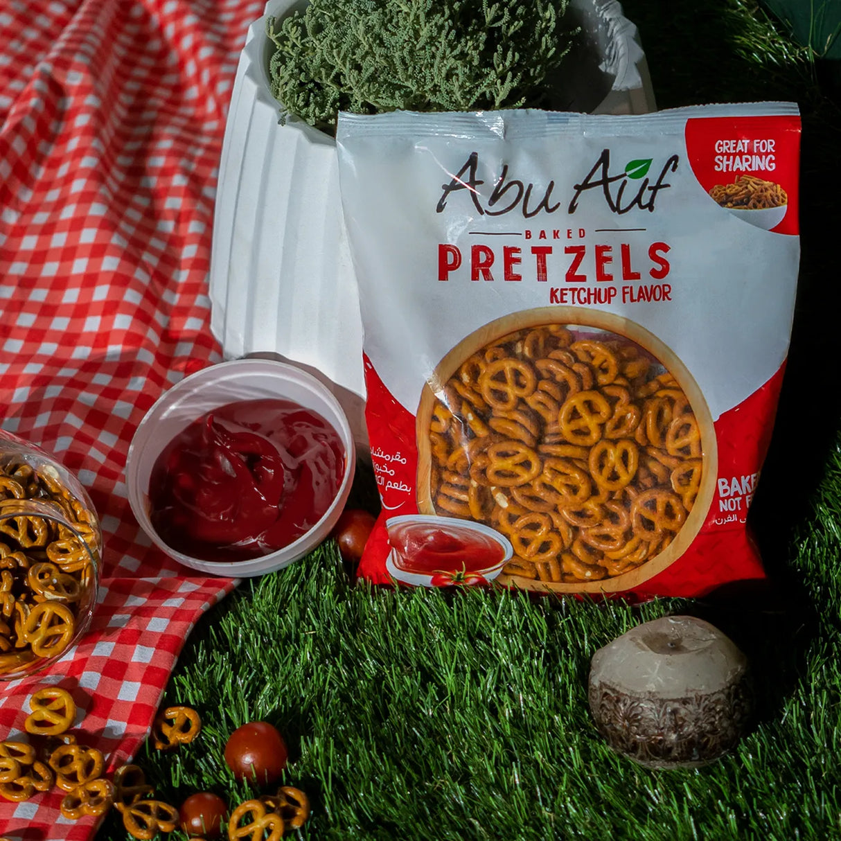 Pretzels ketchup flavor pack with dip and mushroom photo for Elsouk