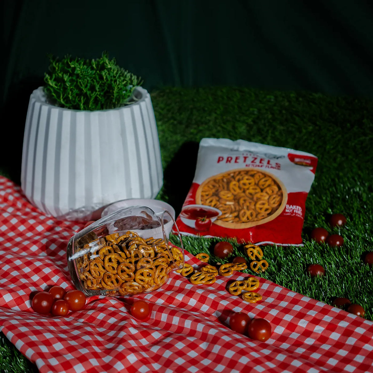 Abu Auf Pretzels ketchup pack with greenery and bowl from Elsouk